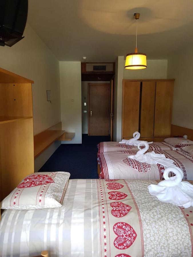 Albergo Posta Colle Santa Lucia Eksteriør bilde